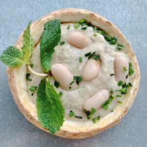 Húmus de Feijão Branco c/ Cruditées e Tostas Aromatizadas