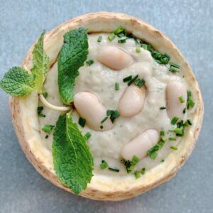 Húmus de Feijão Branco c/ Cruditées e Tostas Aromatizadas